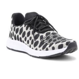 Athletic Works Sneakers Black and White size 9